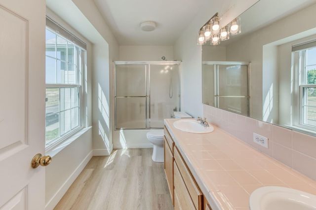 4622 W Flint Way, Fresno, CA 93722