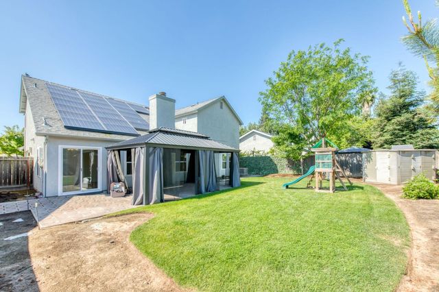 4622 W Flint Way, Fresno, CA 93722