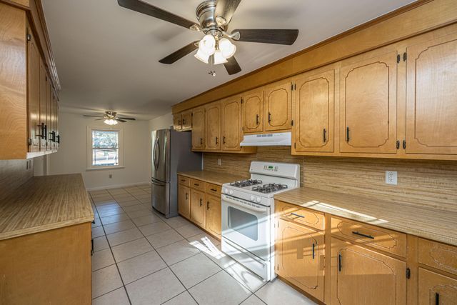 325 Linden Court, Moncks Corner, SC 29461