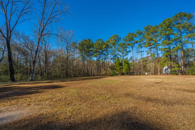 325 Linden Court, Moncks Corner, SC 29461