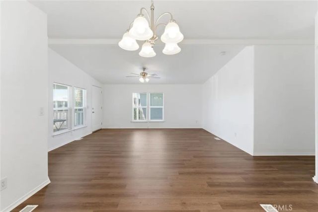 880 N Lake 49, Hemet, CA 92544