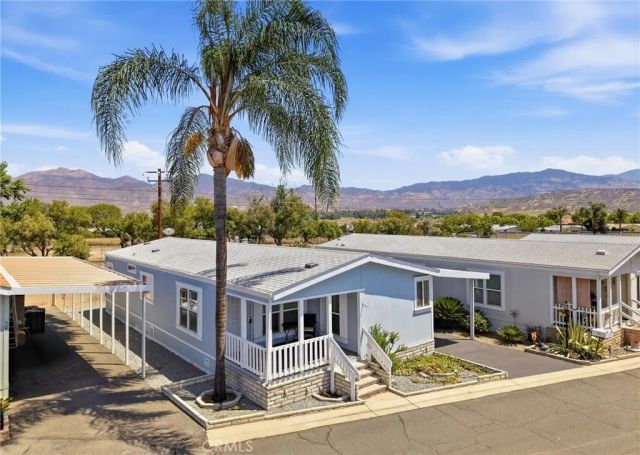 880 N Lake 49, Hemet, CA 92544