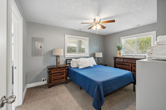 1407 Lakeside Dr, Smithville, TN 37166