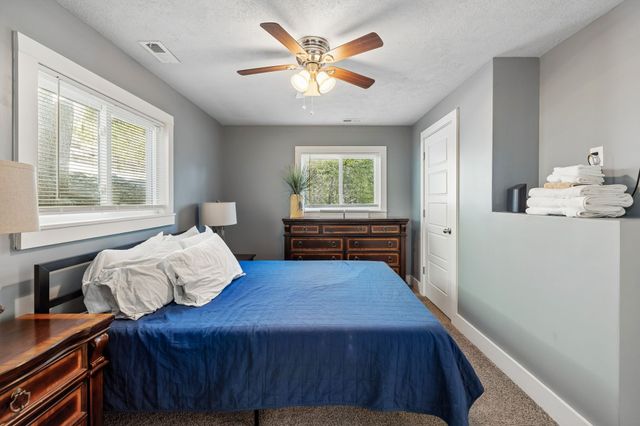 1407 Lakeside Dr, Smithville, TN 37166