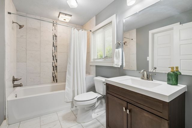 1407 Lakeside Dr, Smithville, TN 37166