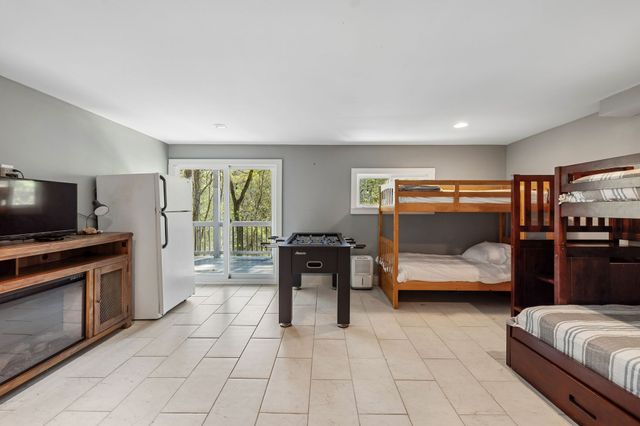 1407 Lakeside Dr, Smithville, TN 37166