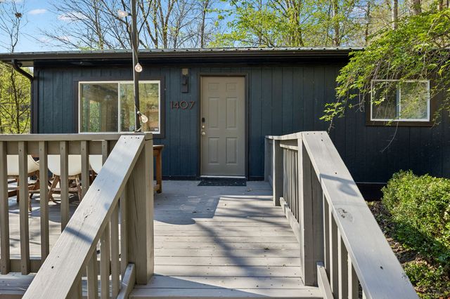 1407 Lakeside Dr, Smithville, TN 37166
