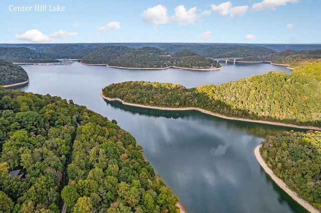 1407 Lakeside Dr, Smithville, TN 37166