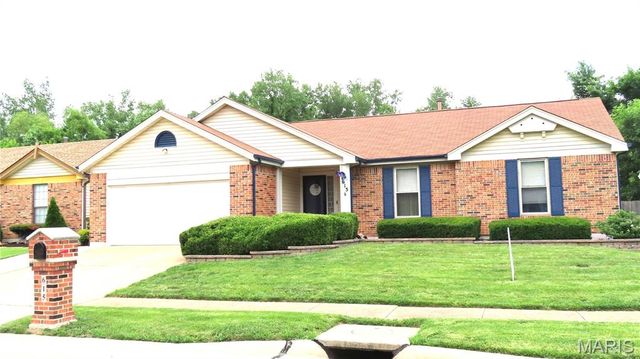 615 Foxtail Drive, Florissant, MO 63034