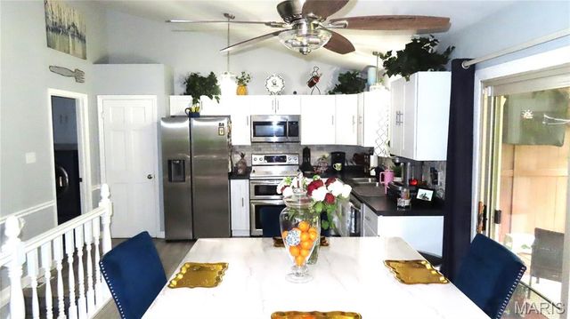 615 Foxtail Drive, Florissant, MO 63034
