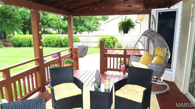 615 Foxtail Drive, Florissant, MO 63034