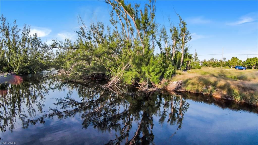 3651 Crestwell CT, ST. JAMES CITY, FL 33956 — photo 5