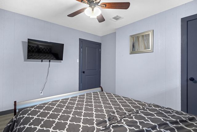 11103 Greenwillow Street, Houston, TX 77035