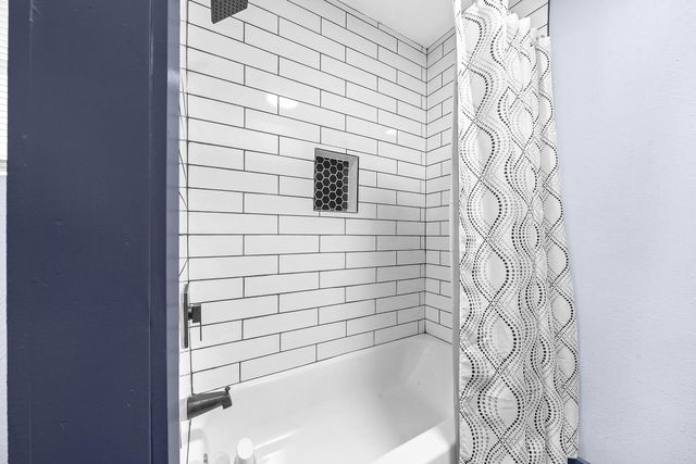 11103 Greenwillow Street, Houston, TX 77035