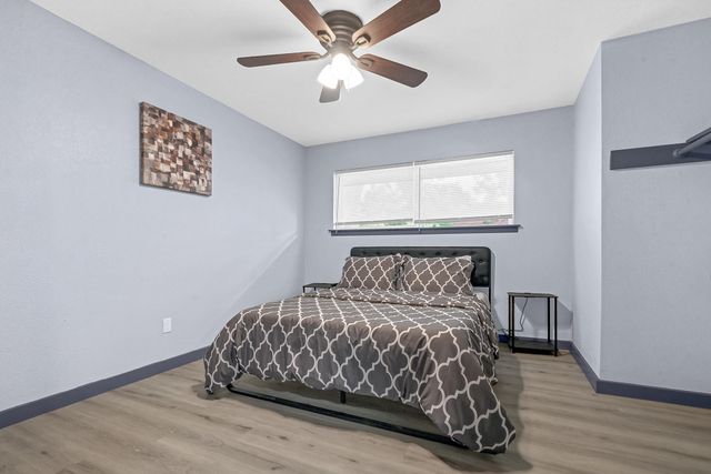 11103 Greenwillow Street, Houston, TX 77035