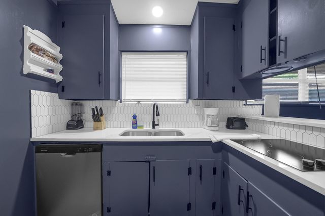 11103 Greenwillow Street, Houston, TX 77035