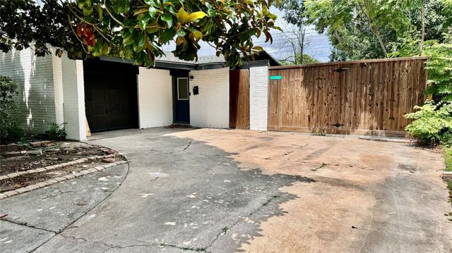 11103 Greenwillow Street, Houston, TX 77035