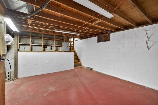 302 Harlem Road, Machesney Park, IL 61115