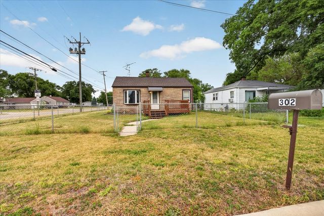 302 Harlem Road, Machesney Park, IL 61115