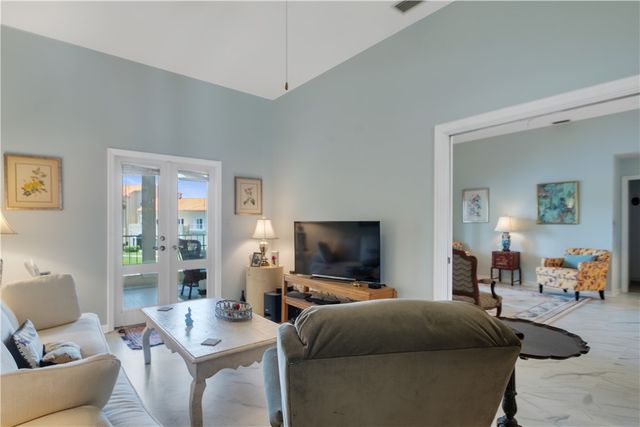 5045 Harmony Circle 209, Vero Beach, FL 32967