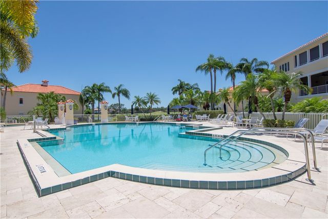 5045 Harmony Circle 209, Vero Beach, FL 32967