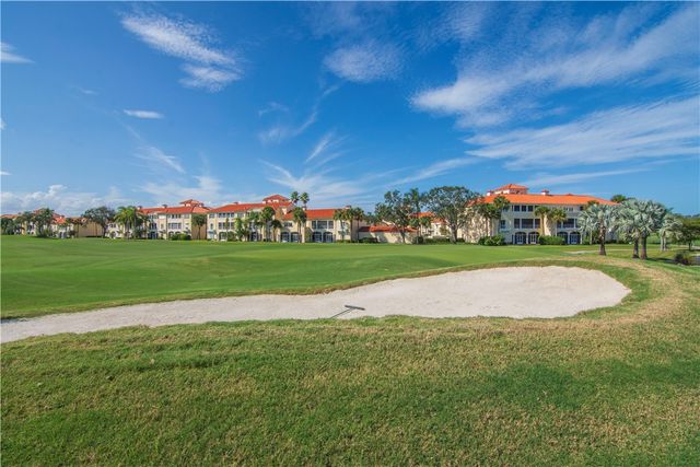 5045 Harmony Circle 209, Vero Beach, FL 32967