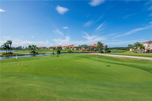 5045 Harmony Circle 209, Vero Beach, FL 32967