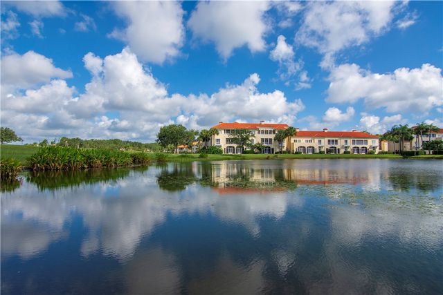 5045 Harmony Circle 209, Vero Beach, FL 32967