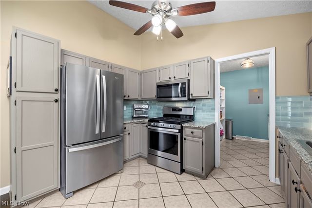 37502 N Doovys Street, Avon, OH 44011