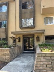 6702 Hillpark Drive 308, Los Angeles, CA 90068