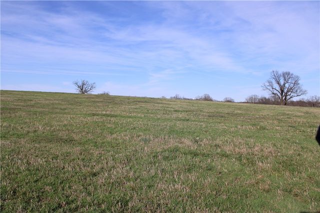 2201 Northern Trace Way, Tontitown, AR 72762