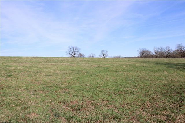 2201 Northern Trace Way, Tontitown, AR 72762