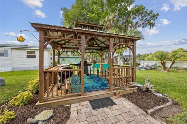 329 PARADISE CIRCLE, Satsuma, FL 32189