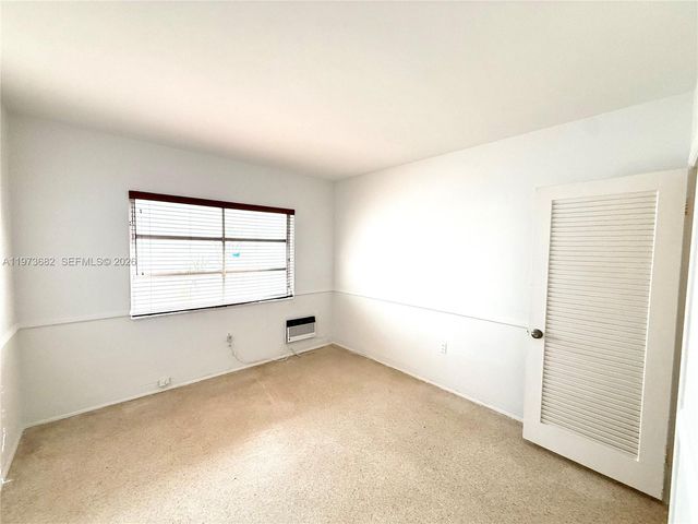 845 Fairway Dr, Miami Beach, FL 33141