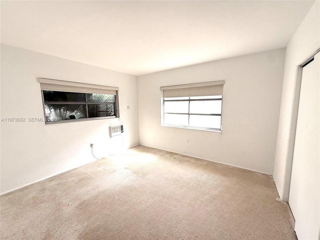 845 Fairway Dr, Miami Beach, FL 33141