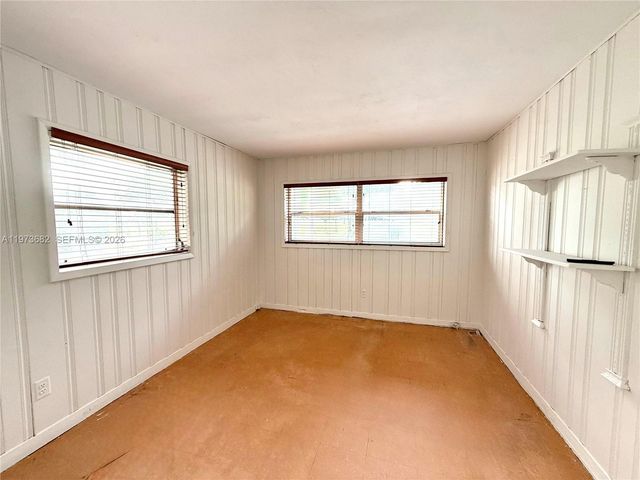 845 Fairway Dr, Miami Beach, FL 33141