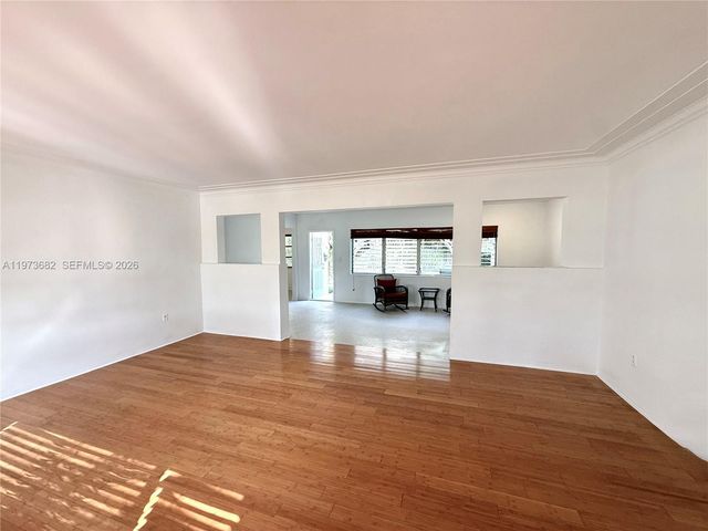 845 Fairway Dr, Miami Beach, FL 33141