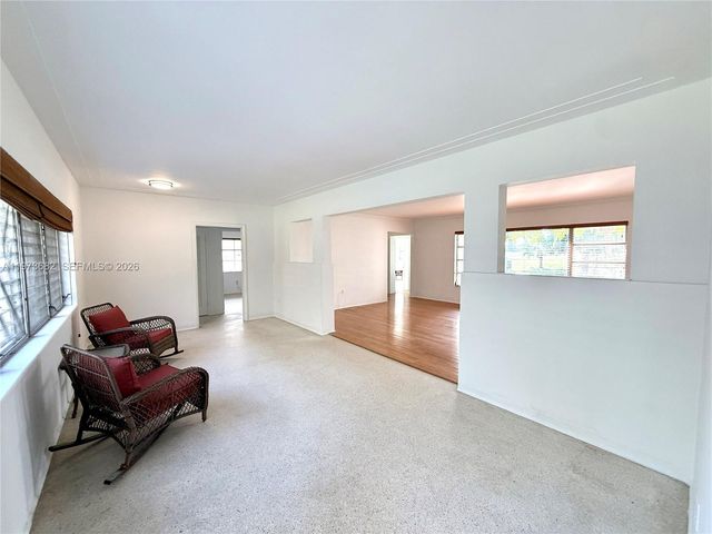 845 Fairway Dr, Miami Beach, FL 33141