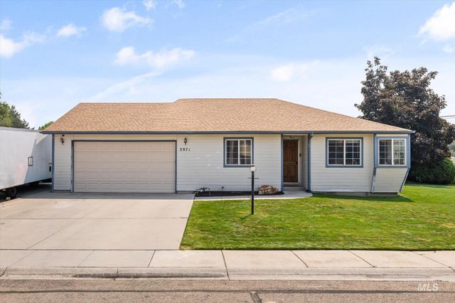 3971 W Sugar Creek Dr, Meridian, ID 83646