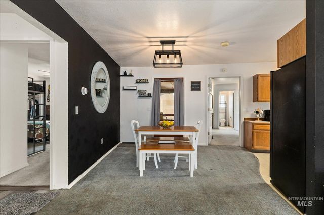 3971 W Sugar Creek Dr, Meridian, ID 83646