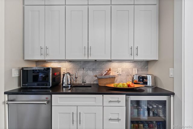 2424 S Madison Street, Denver, CO 80210