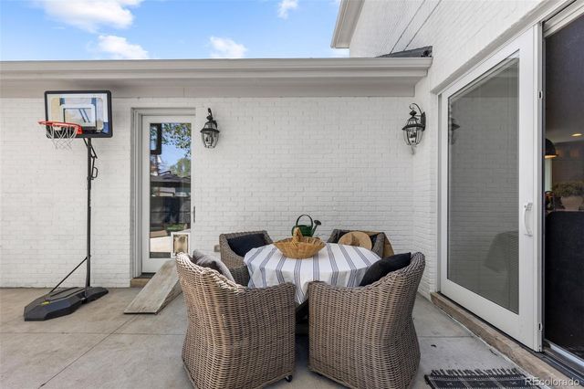 2424 S Madison Street, Denver, CO 80210