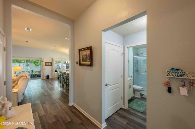 554 VONRON Drive, Jacksonville, FL 32222