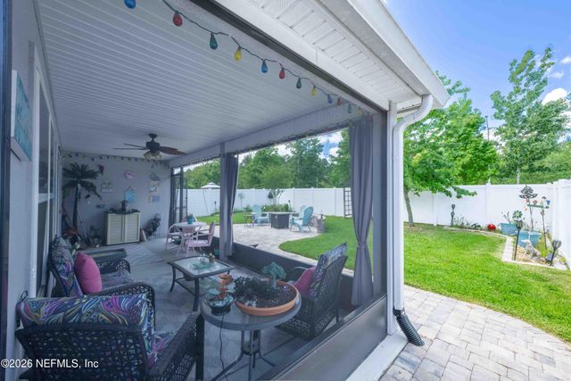 554 VONRON Drive, Jacksonville, FL 32222