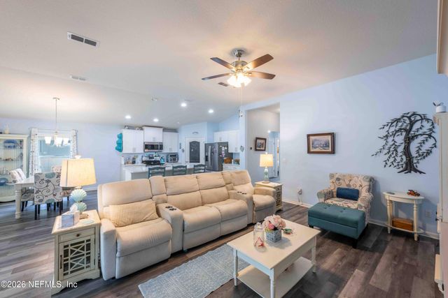 554 VONRON Drive, Jacksonville, FL 32222