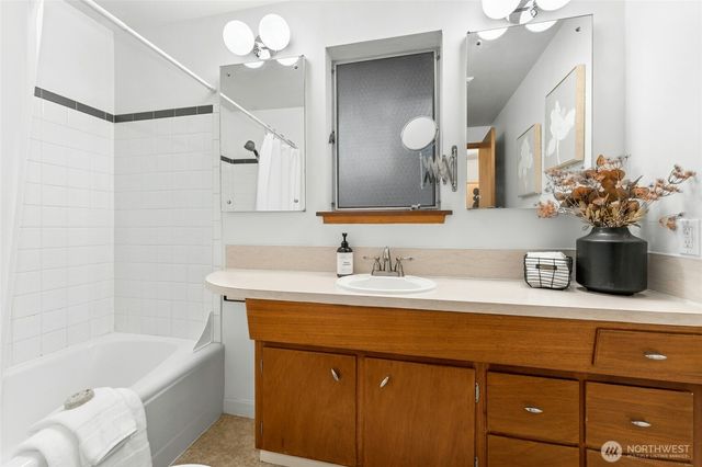 3209 61st Avenue SW, Seattle, WA 98116