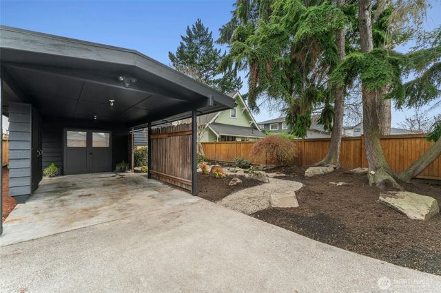 3209 61st Avenue SW, Seattle, WA 98116