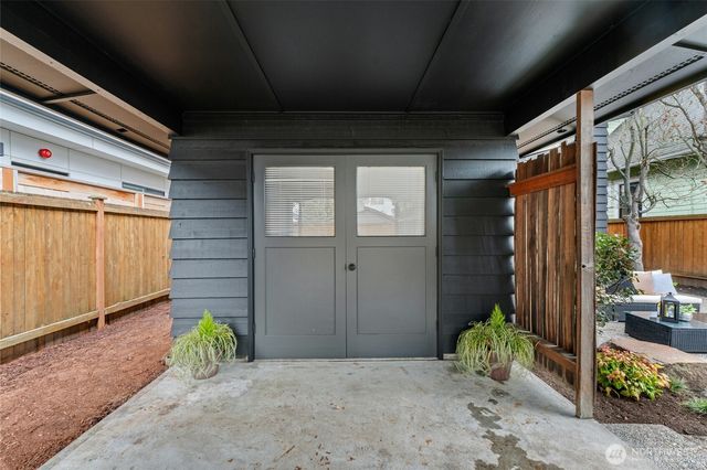 3209 61st Avenue SW, Seattle, WA 98116