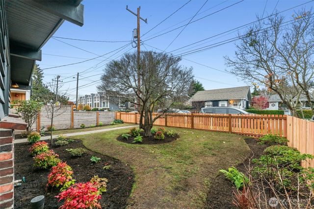 3209 61st Avenue SW, Seattle, WA 98116