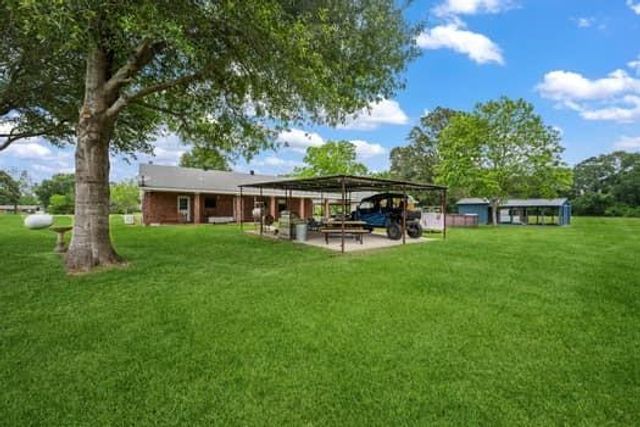 199 County Road 2357, Hardin, TX 77575